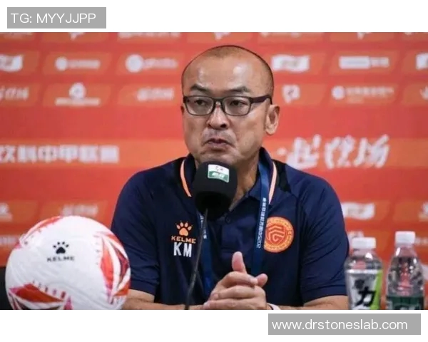 海港扣5分引发热议球迷对裁判判罚表示不满与质疑 海港扣5分引发热议球迷对裁判判罚表示不满与质疑