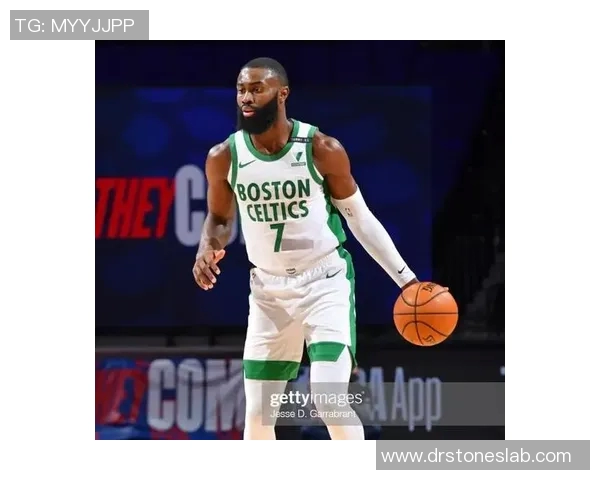 凯尔特人杰伦布朗的崛起与挑战：从新星到球队核心的成长之路