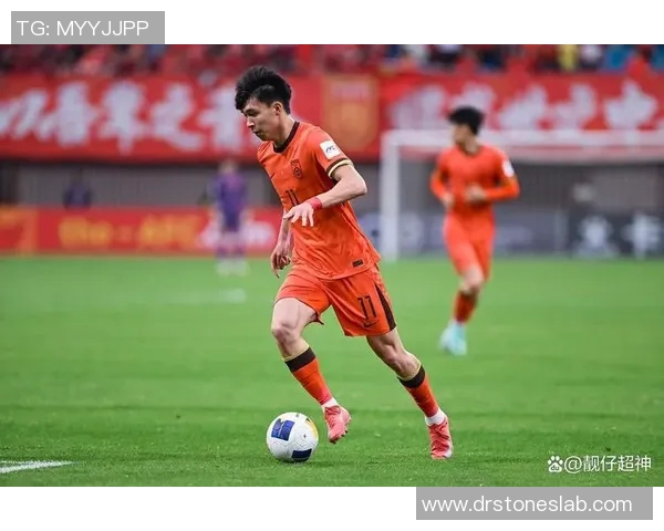 拜合拉木精彩远射助力U23亚洲杯中国队逆转胜利