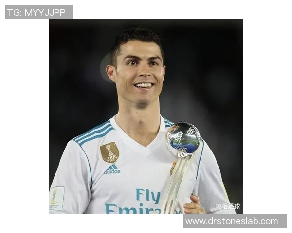 皇马官宣C罗重返伯纳乌，金童归来点燃球迷热情